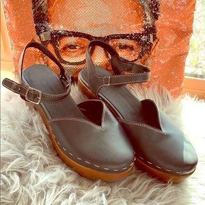 Mary janes platform heel grey and brown